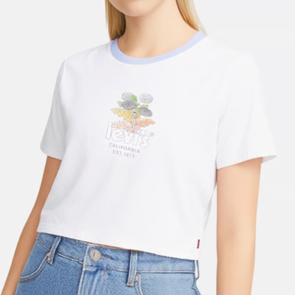 Levi's Cropped White Graphic T-Shirt
